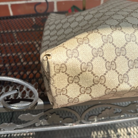 Gucci Beige GG Canvas Tote with Red and Green Straps - Picture 6 of 16